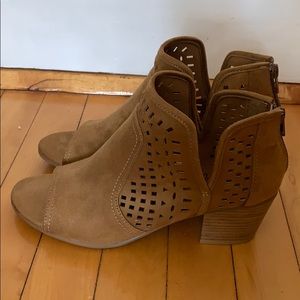 Adorable suede booties for the Fall!